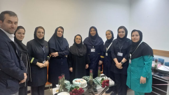 تبریک روز ماما به ماماهای فعال در بیمارستانهای تبریز توسط مسئولان جهاددانشگاهی آذربایجان شرقی